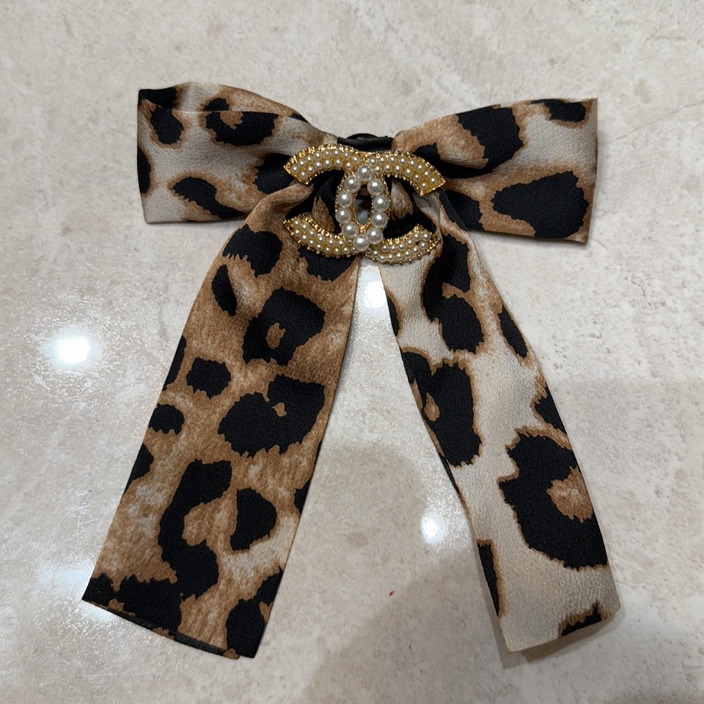 Cute Cheeta Print Clip/Bow